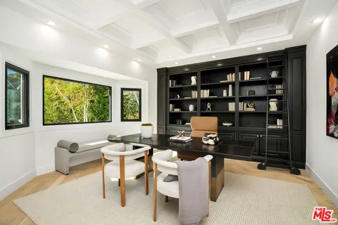 $5,499,999 | 4608 Westchester Drive, Woodland Hills, CA 91364