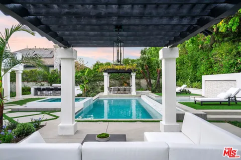 $5,499,999 | 4608 Westchester Drive, Woodland Hills, CA 91364