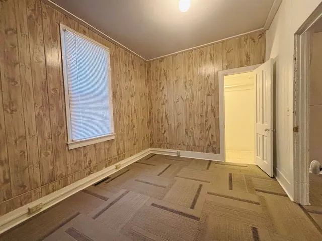 $1,200 | 520 7th Avenue East, Ashland, WI 54806