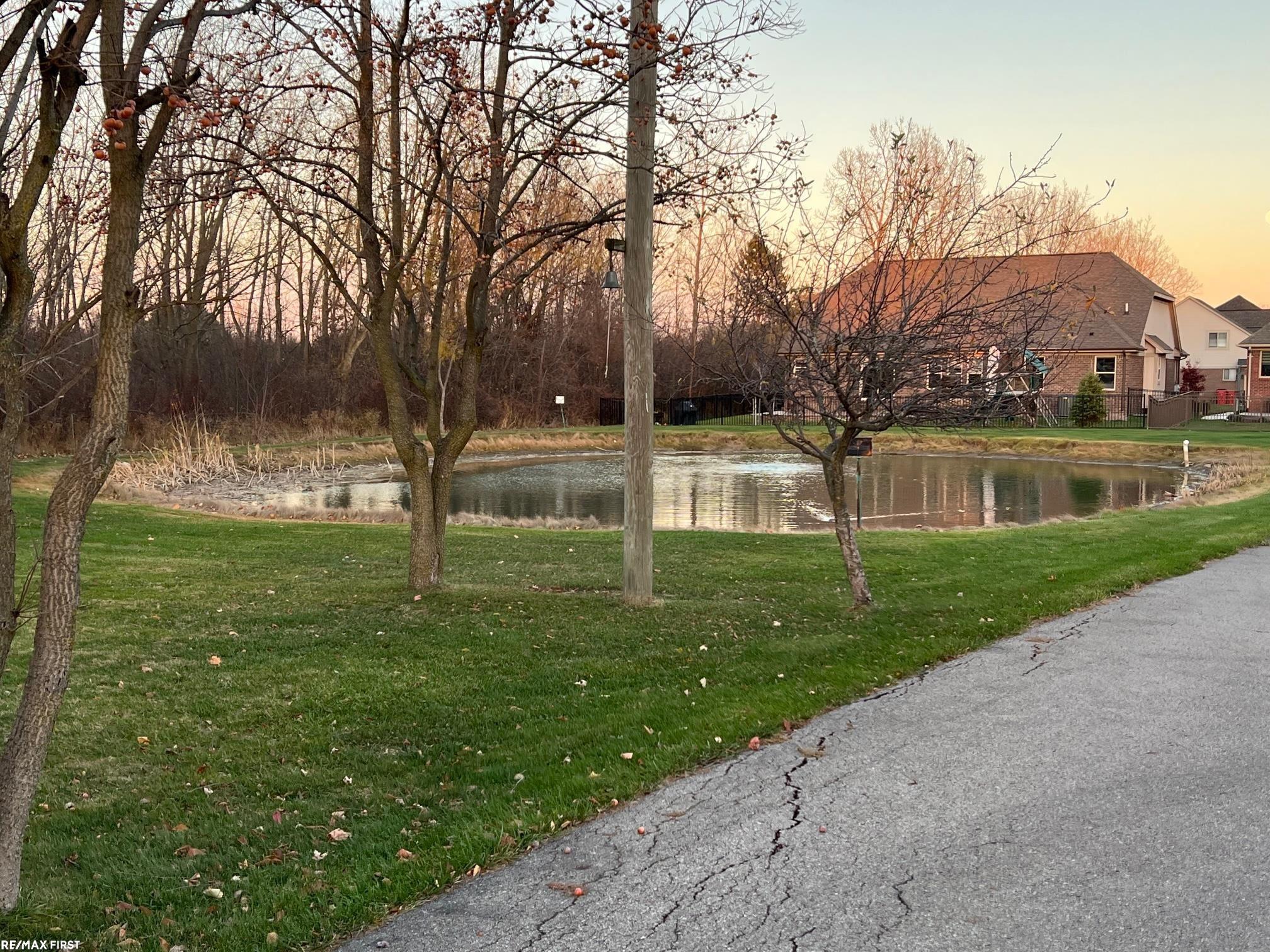 55400 Hayes Road Macomb, MI 48042 - Photo 16 of 19 Gallery Image 16