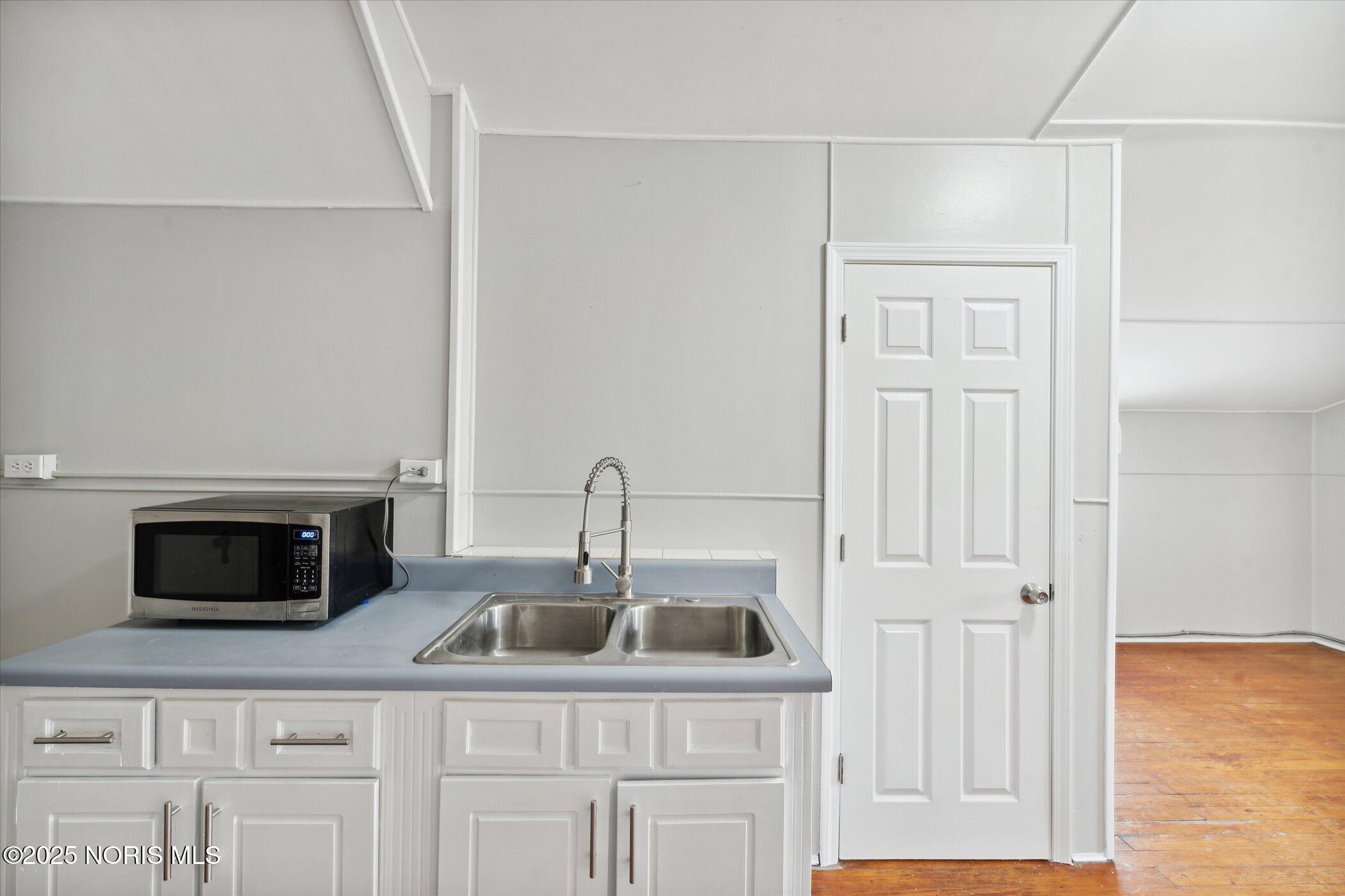 2140 Wyndhurst Road Toledo, OH 43607 - Photo 27 of 61 4