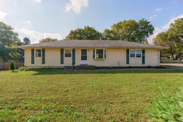 $220,000 | 11700 Troost Avenue, Kansas City, MO 64131