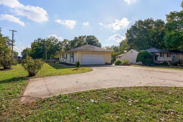 $220,000 | 11700 Troost Avenue, Kansas City, MO 64131