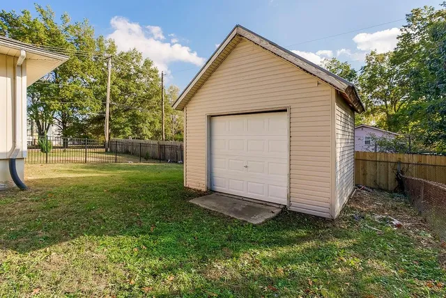 $220,000 | 11700 Troost Avenue, Kansas City, MO 64131