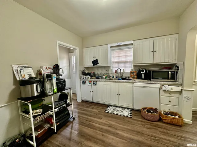 $165,000 | 401 West Forrest Hill Avenue, Peoria, IL 61604