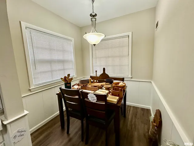 $165,000 | 401 West Forrest Hill Avenue, Peoria, IL 61604