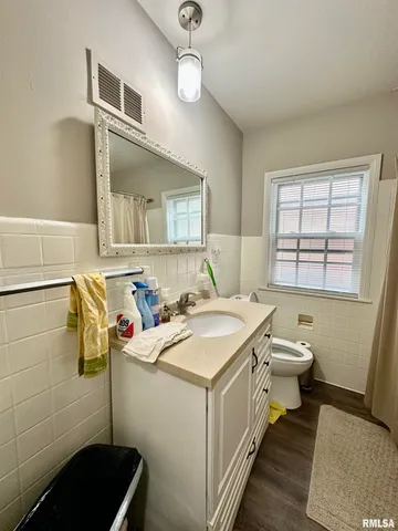 $165,000 | 401 West Forrest Hill Avenue, Peoria, IL 61604