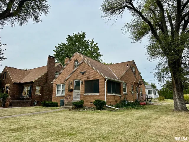 $165,000 | 401 West Forrest Hill Avenue, Peoria, IL 61604