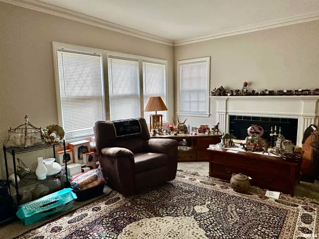 $165,000 | 401 West Forrest Hill Avenue, Peoria, IL 61604