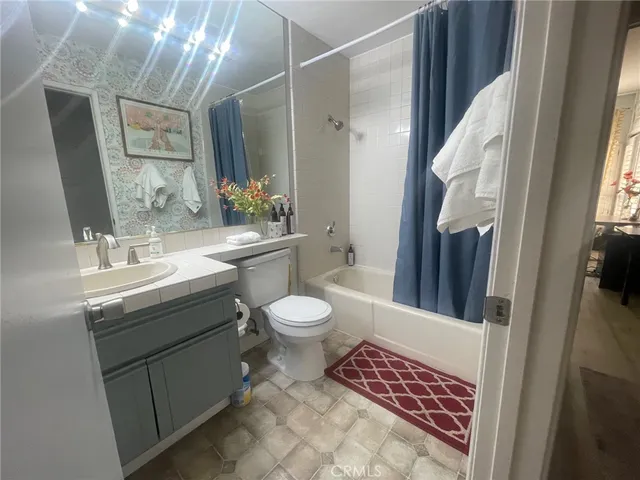 a view of a tennis court