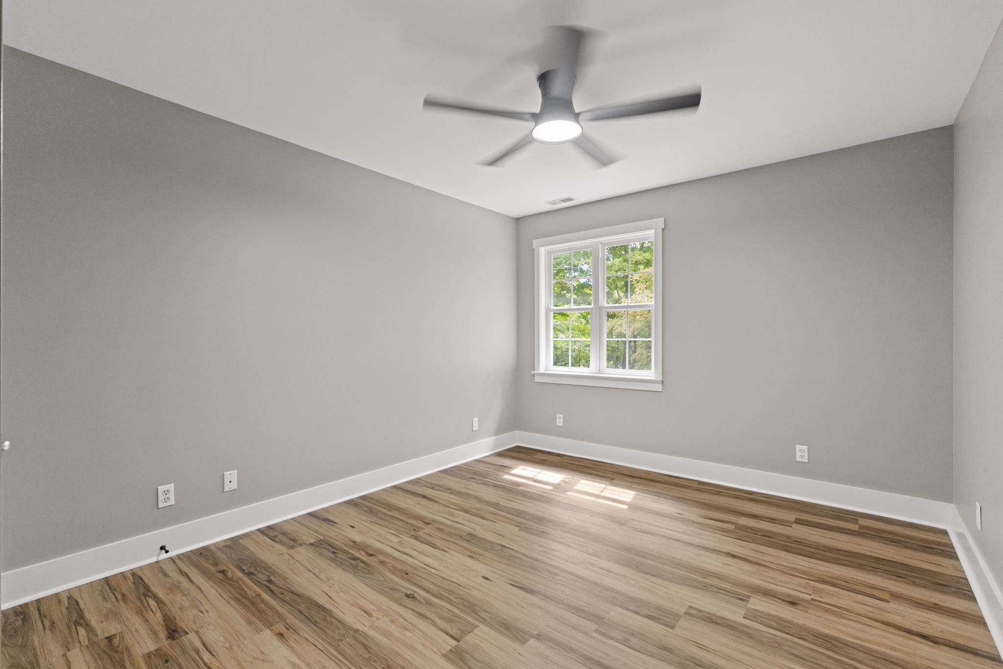 1530 Ridgeview Run Lynchburg, TN 37352 - Photo 22 of 70 wooden floor in an empty room with a window