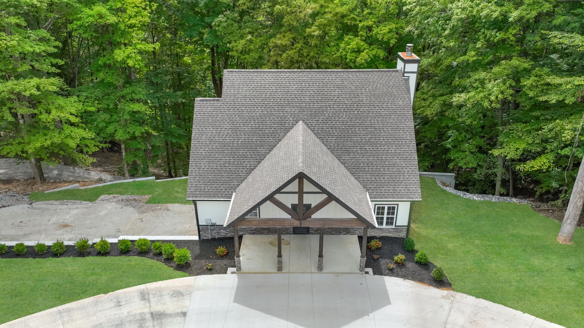 1530 Ridgeview Run Lynchburg, TN 37352 - Photo 51 of 67 a front view of a house with garden
