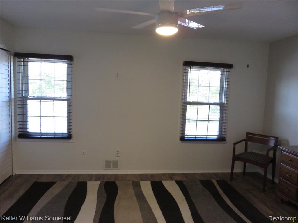 31189 Hoover Road, Unit 28 Warren, MI 48093 - Photo 18 of 26