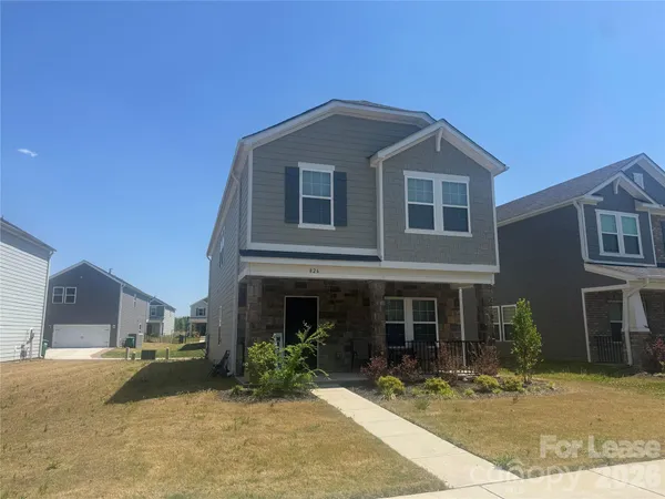 $2,600 | 826 Windage Way, Pineville, NC 28134