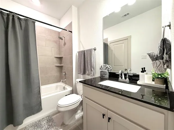 $3,400 | 2741 Levee Lane, Lewisville, TX 75067