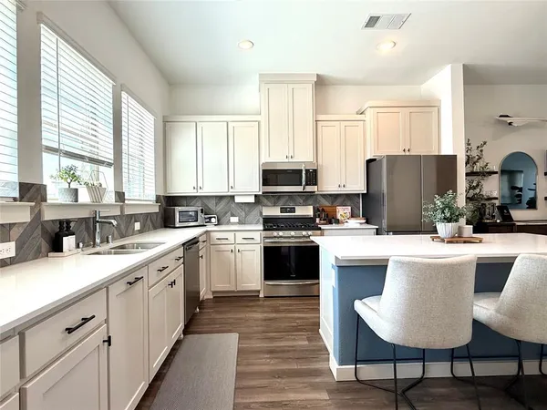 $3,400 | 2741 Levee Lane, Lewisville, TX 75067