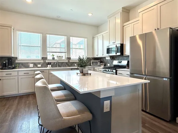$3,400 | 2741 Levee Lane, Lewisville, TX 75067