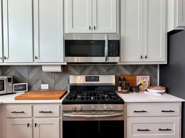 $3,400 | 2741 Levee Lane, Lewisville, TX 75067