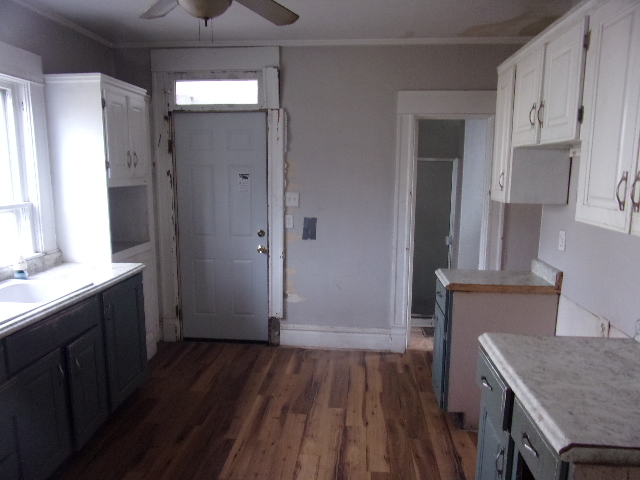 428 Powers Lane Decatur, IL 62522 - Photo 4 of 12