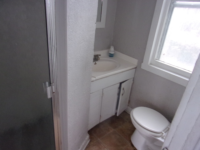 428 Powers Lane Decatur, IL 62522 - Photo 5 of 12