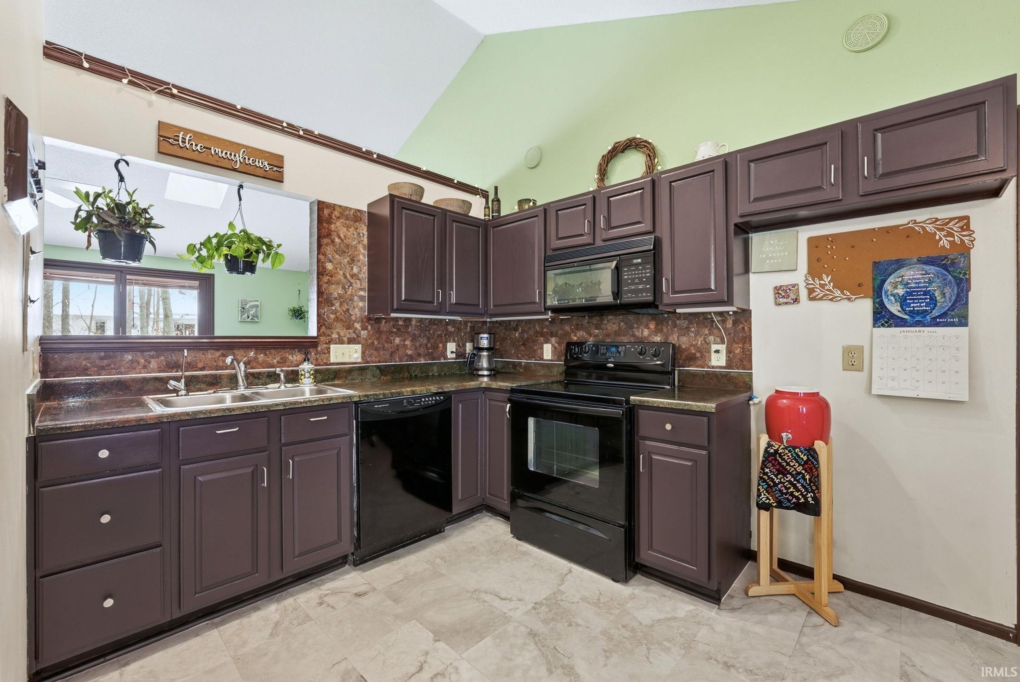 9512 Robin Meadow Place Fort Wayne, IN 46835 - Photo 6 of 18