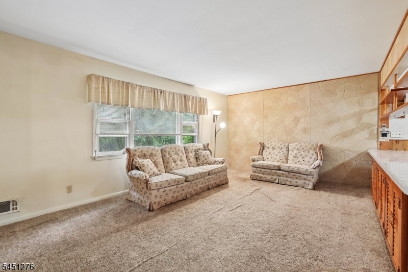 161 Chamberlain Road Oak Ridge, NJ 07438 - Photo 15 of 25 Gallery Image 15