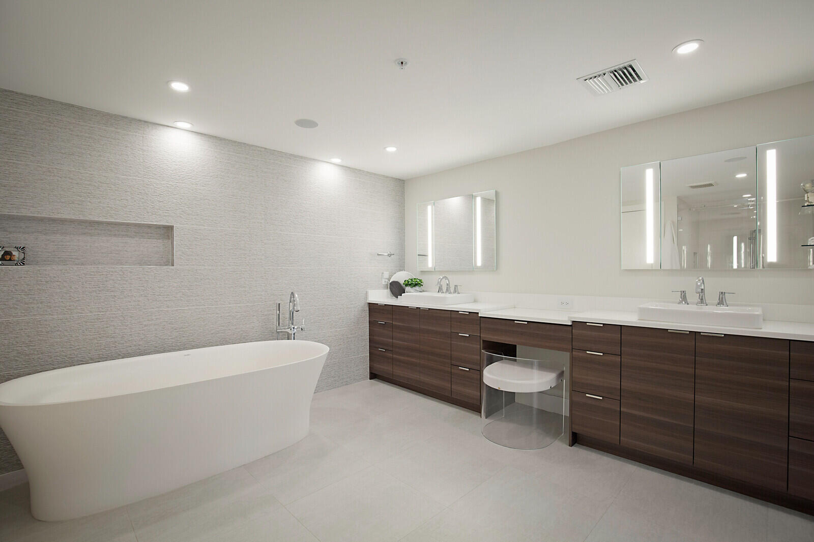 327 East Royal Palm Road, Unit 401 Boca Raton, FL 33432 - Photo 43 of 59 50_327_E_Royal_Palm_Rd_Suite_436_mls