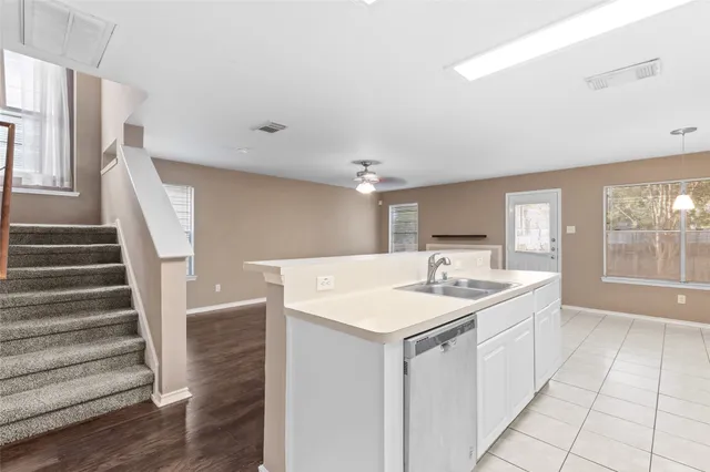 $1,800 | 51 Marble Rock Place, The Woodlands, TX 77382