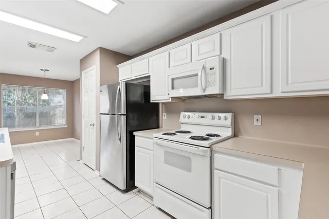 $1,800 | 51 Marble Rock Place, The Woodlands, TX 77382