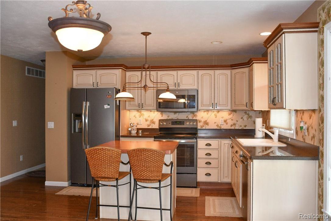 624 East Monroe Road Durand, MI 48429 - Photo 6 of 42 DSC_4642 (2).jpg