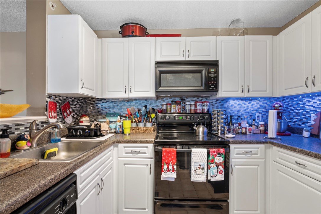104 Mill Street, Unit 304 Woonsocket, RI 02895 - Photo 6 of 16 Gallery Image 6