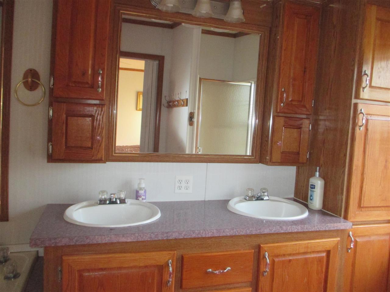 11270 West Stanley Road Flushing, MI 48433 - Photo 18 of 34 50074180-17.JPG