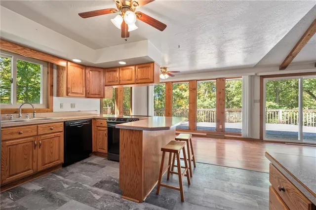 $395,000 | 595 Euclid Road, West Sunbury, PA 16061