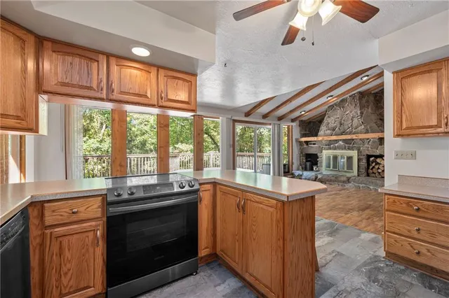 $395,000 | 595 Euclid Road, West Sunbury, PA 16061