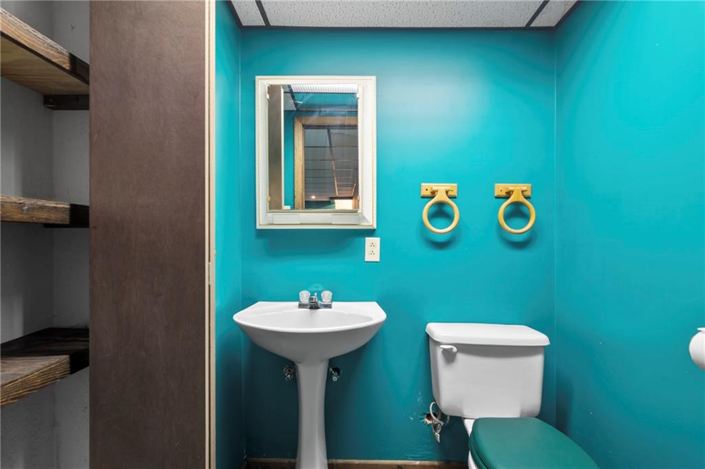 595 Euclid Road West Sunbury, PA 16061 - Photo 31 of 40