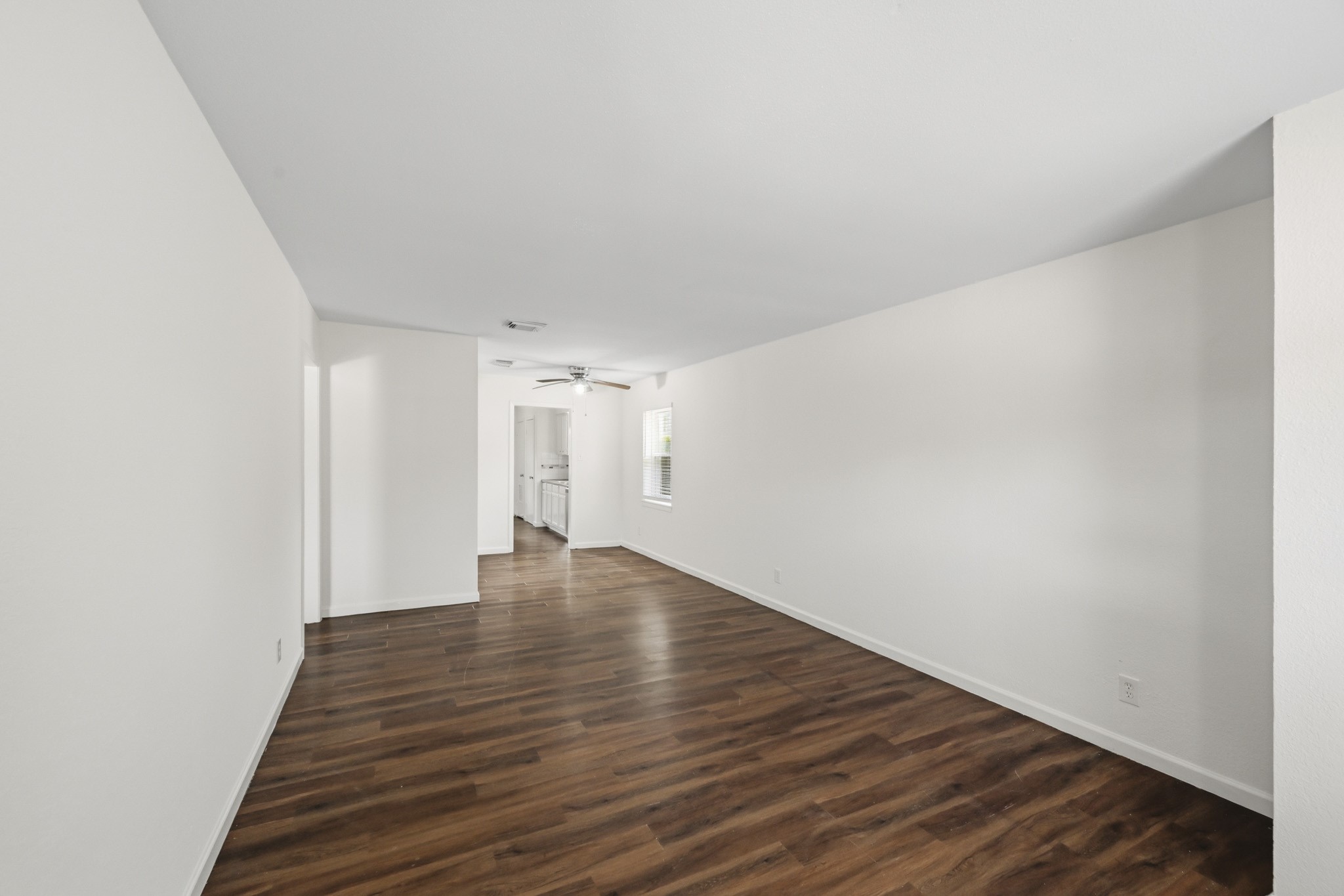 7303 Housman, Unit B Houston, TX 77055 - Photo 4 of 19 Gallery Image 4