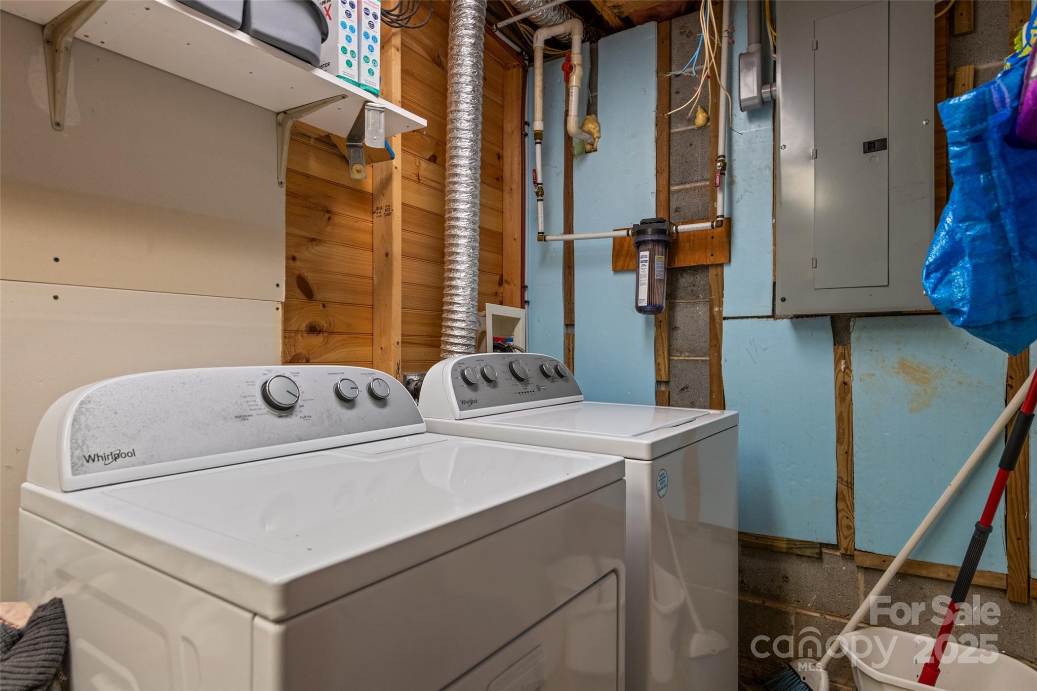 823 Turtle Creek Road Sylva, NC 28779 - Photo 28 of 38 a utility room with dryer and washer