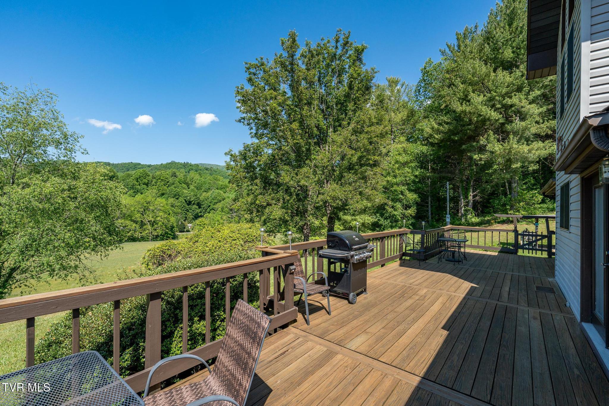 336 Mack Branch Road Mountain City, TN 37683 - Photo 34 of 94 336 Mack Branch Road (60 of 109)