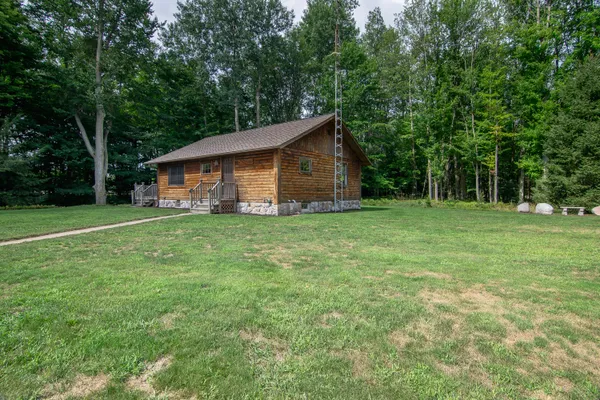 $599,900 | 1442 West Tyler Road, Hart, MI 49420