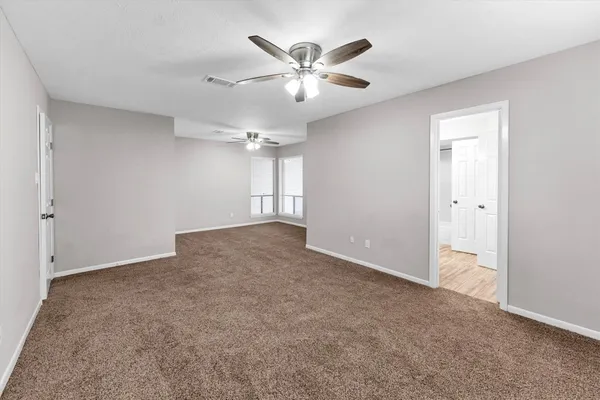 $1,950 | 3353 Knob Oaks Drive, Huntsville, TX 77340