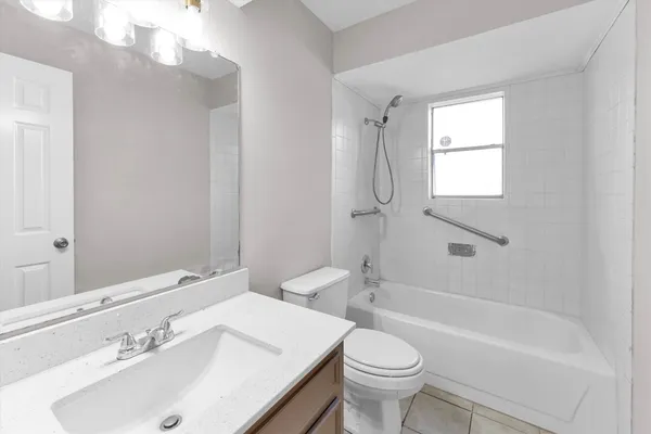 $1,950 | 3353 Knob Oaks Drive, Huntsville, TX 77340