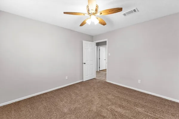 $1,950 | 3353 Knob Oaks Drive, Huntsville, TX 77340