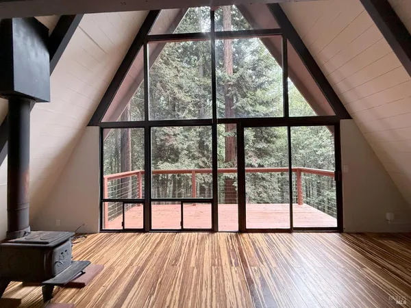 $305,000 | 26465 Poppy Drive, Willits, CA 95490