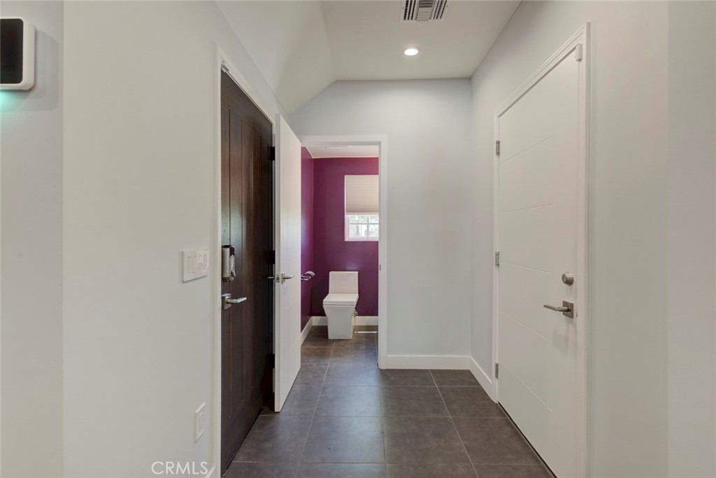 523 East Fairmount Road Burbank, CA 91501 - Photo 5 of 78