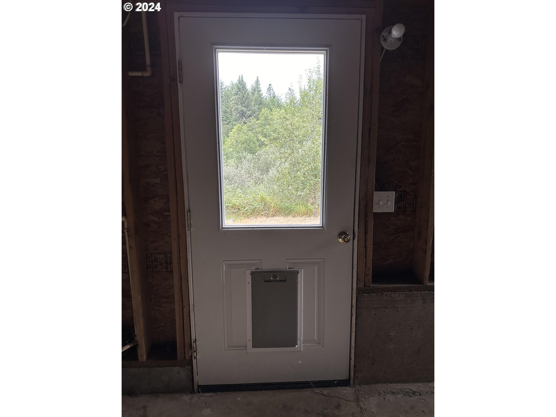 57400 Gateway Road Coquille, OR 97423 - Photo 19 of 25 Gallery Image 19