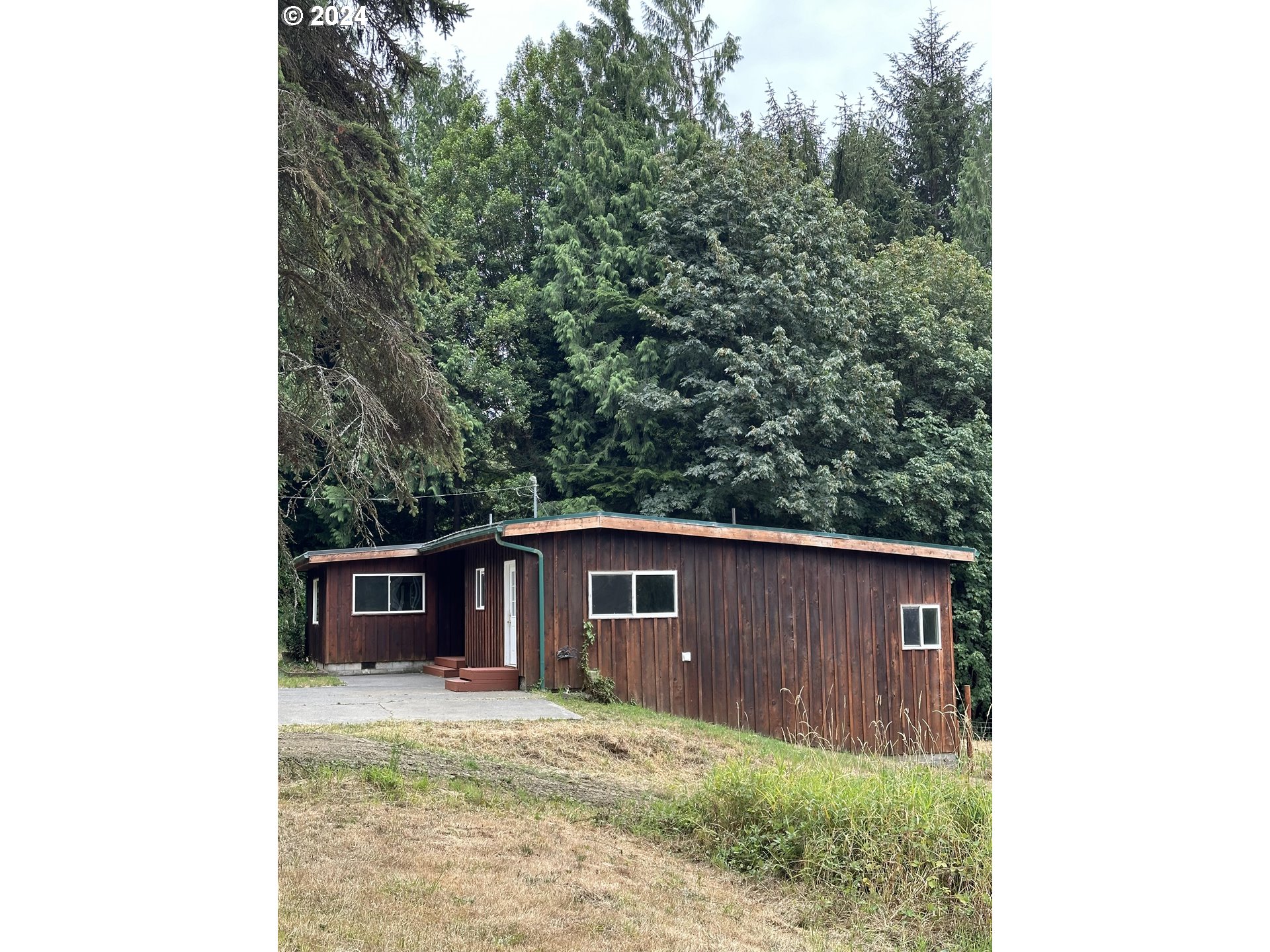 57400 Gateway Road Coquille, OR 97423 - Photo 3 of 25 Gallery Image 3