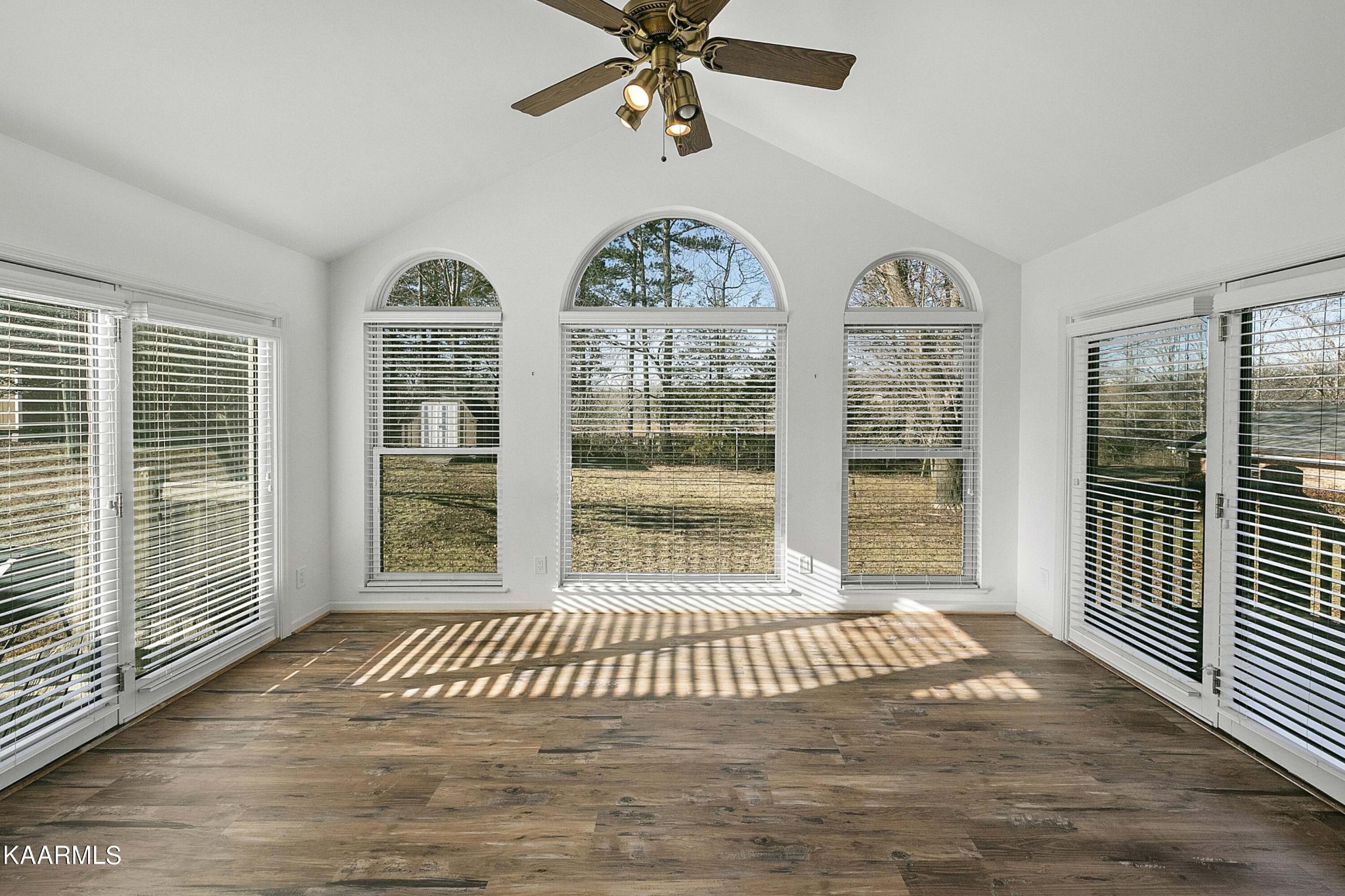 8233 Spruceland Road Powell, TN 37849 - Photo 17 of 40 Gallery Image 17