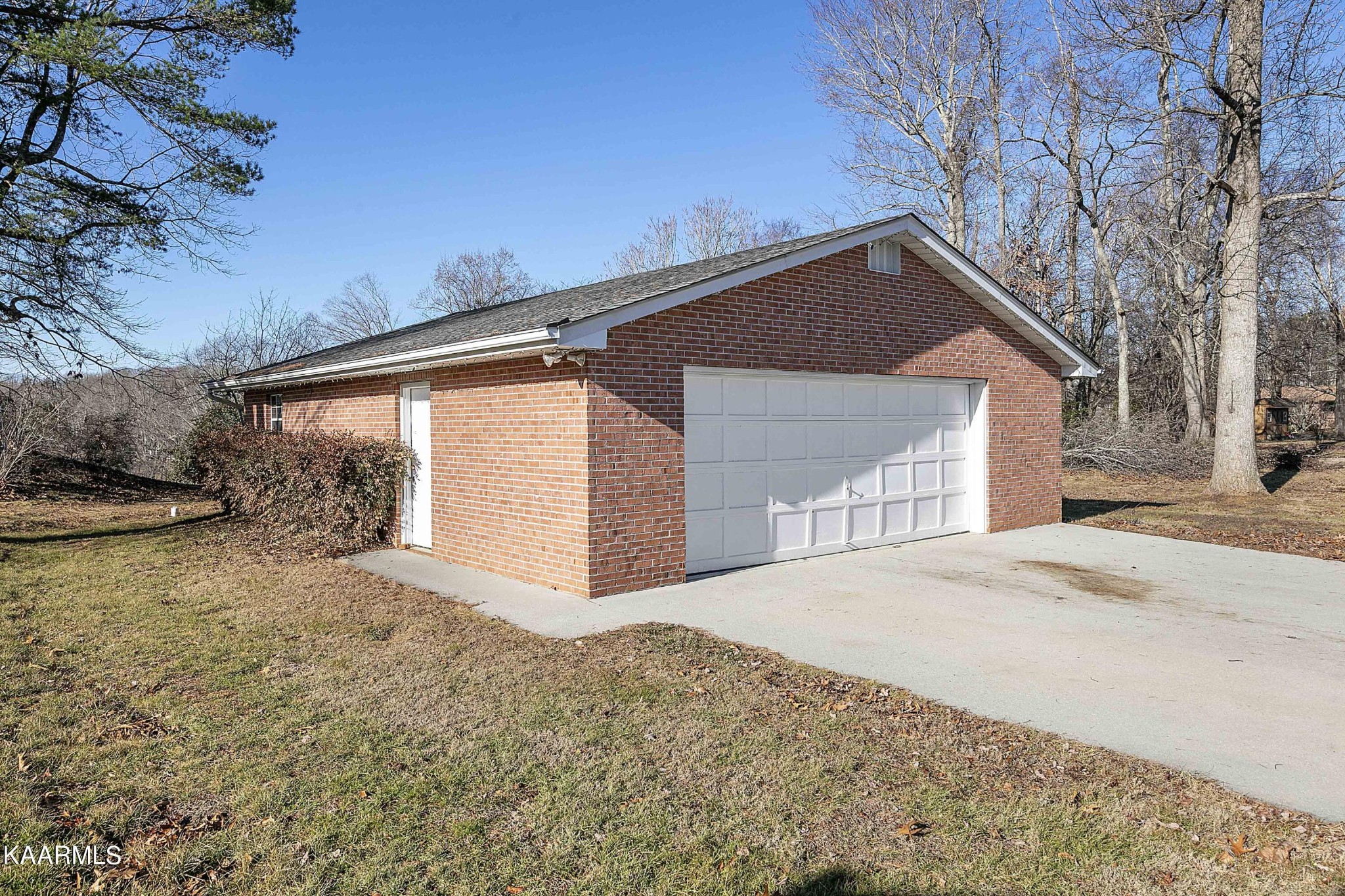 8233 Spruceland Road Powell, TN 37849 - Photo 3 of 40 Gallery Image 3