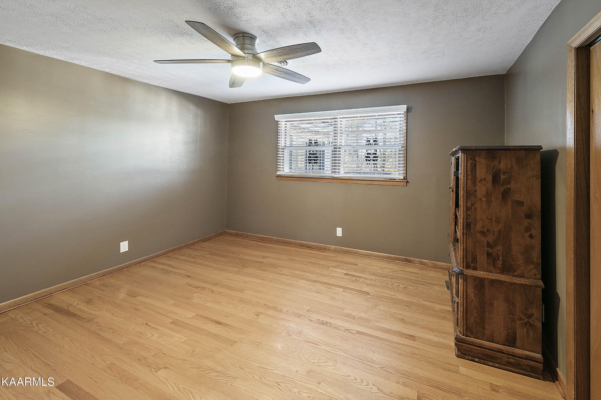 8233 Spruceland Road Powell, TN 37849 - Photo 8 of 40 Gallery Image 8