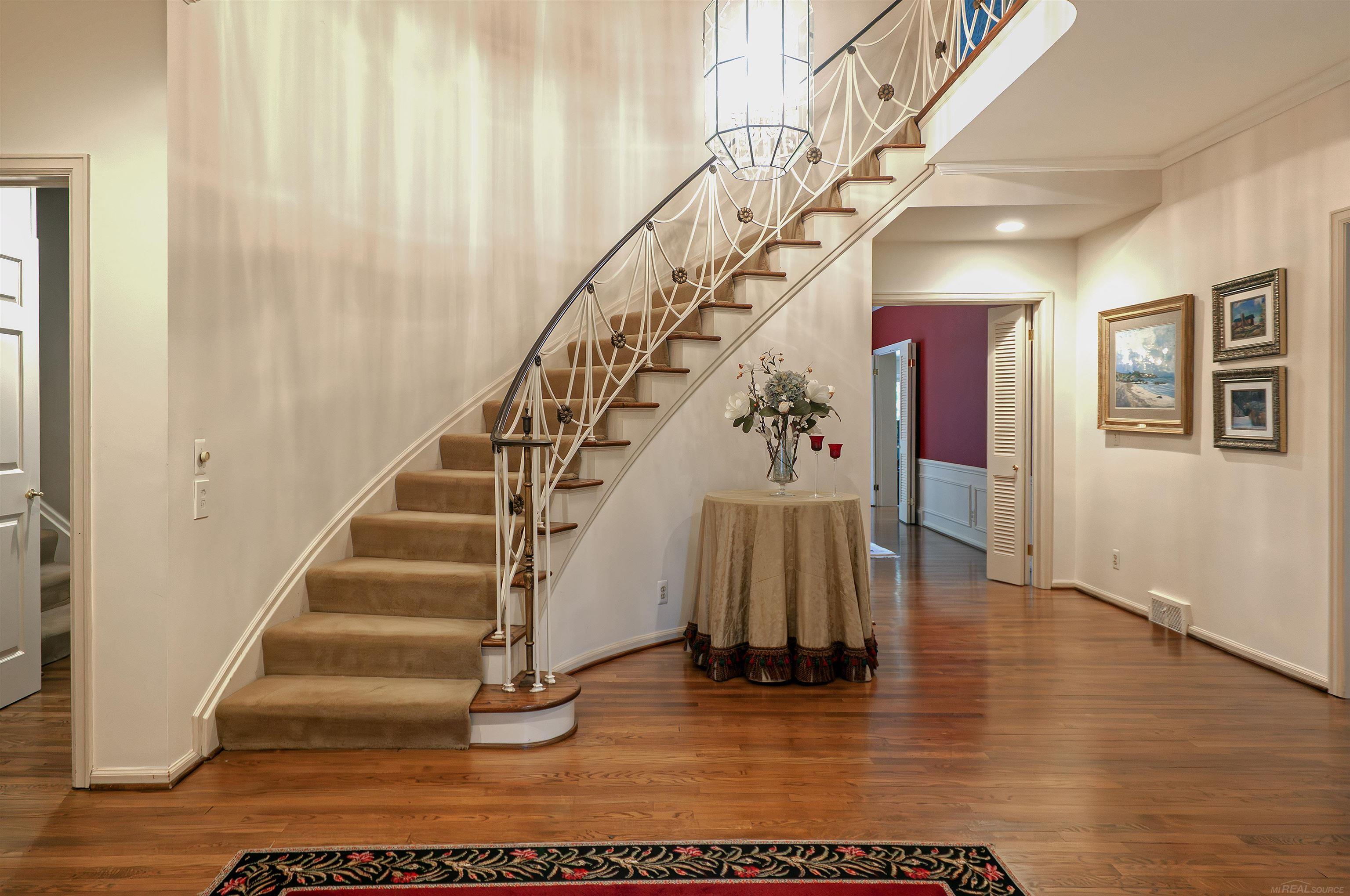 570 Oxford Road Grosse Pointe Woods, MI 48236 - Photo 6 of 99